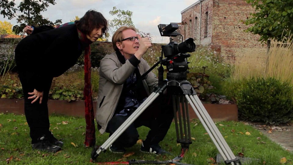 Le chef opérateur images et la réalisatrice - Le cameraman et la réalisatrice lors du tournage du documentaire sur Jacques Trovic